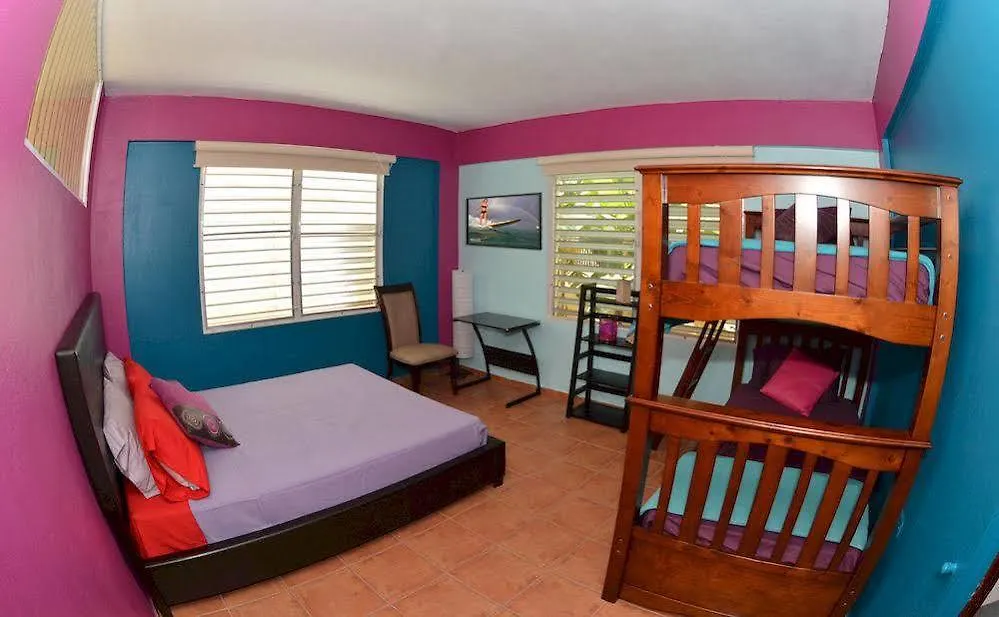 Bed and Breakfast Wssm Surf House Агуадилья