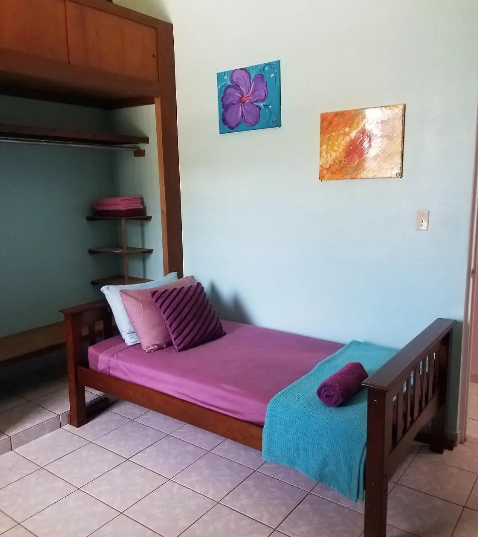 Bed and Breakfast Wssm Surf House Агуадилья 3*,  Пуэрто-Рико